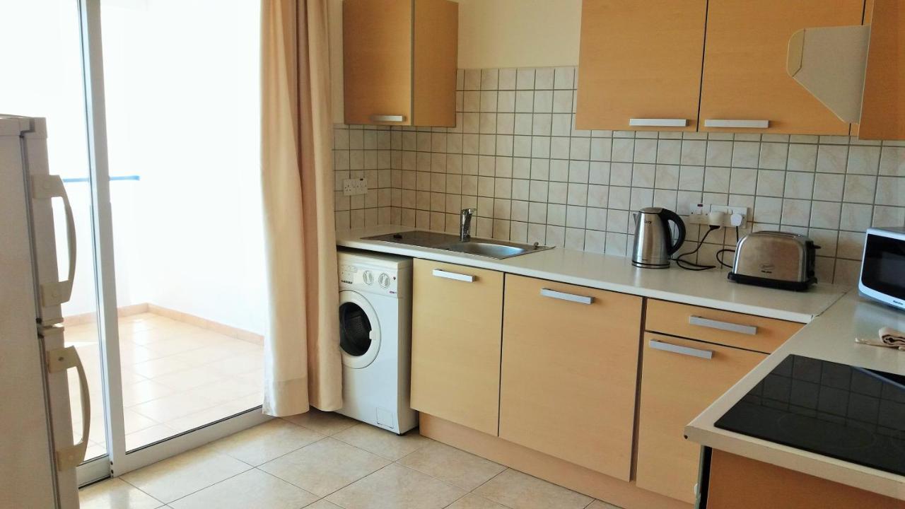 403 Apartment Carisa Artemis Court Larnaca Eksteriør billede
